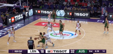 九游娱乐九游下载中心-阿扎伦卡在MAD比赛中反败为胜，比赛局势复杂引发热议！上演精彩一战-九游娱乐九游下载中心