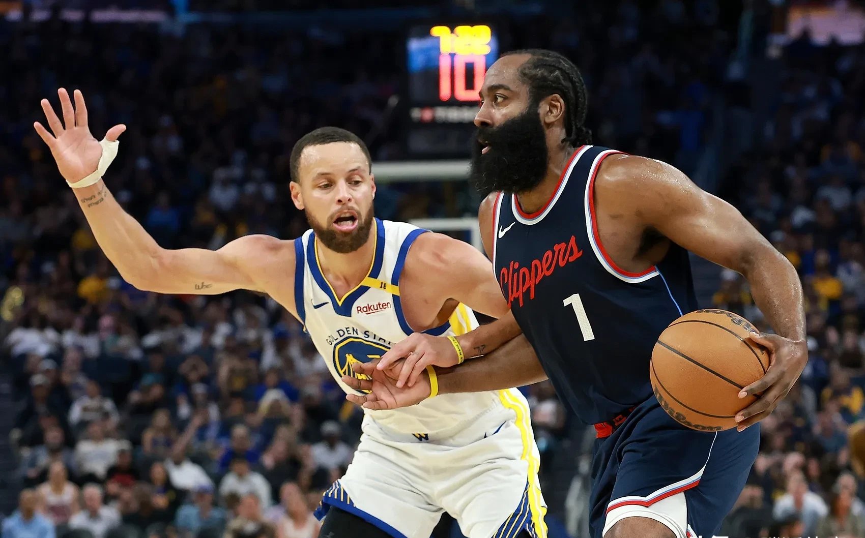 九游体育-哈登连续三场比赛得分超过刷新纪录，FPX不断突破！全场沸腾不已-九游体育